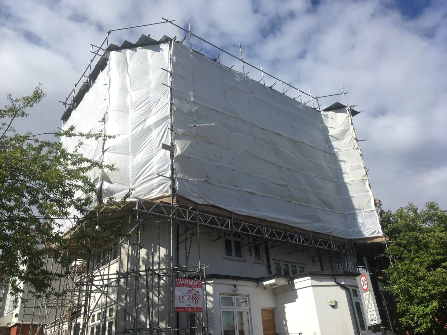 three storey scaffolding
